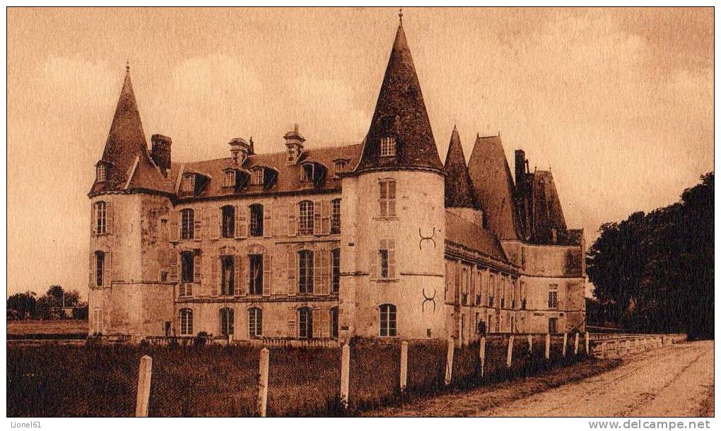 MORTREE : (61) Château D'O (XV° Siècle) Façade Ouest - Mortree