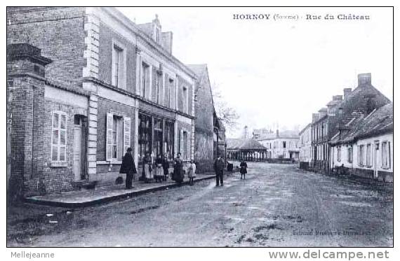 Cpa Hornoy  (80) Rue Du Chateau , Commerce , Belle Animation . Ed Brotonne Droussent , 1910 - Hornoy Le Bourg