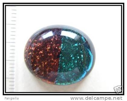 1 Cabochon En Verre Artisanal Vert Lie De Vin Dichroic Env. 20x17mm - Perles