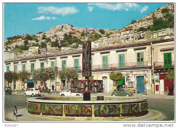 C478- MODICA FONTANA E PIAZZA CORRADO RIZZONE - FG. - NON VG.- ITALY ITALIE ITALIEN - Modica