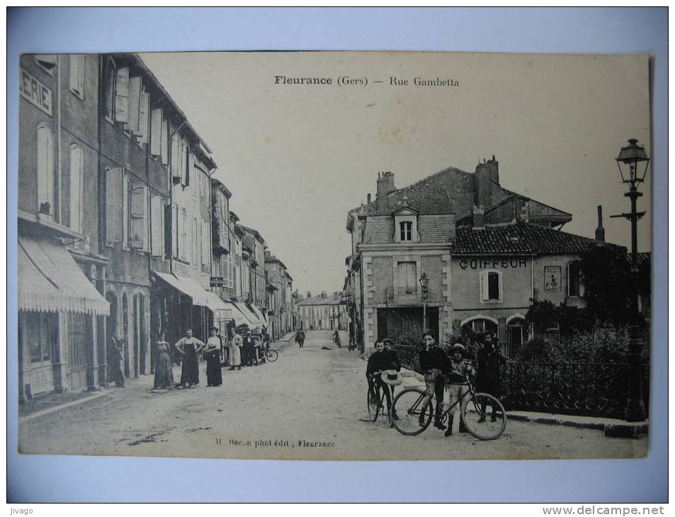 FLEURANCE  (Gers)  :  Rue Gambetta  -  Belle Animation  - Fleurance