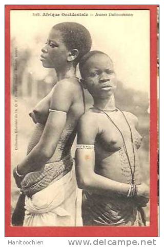 DAHOMEY JEUNES DAHOMEENNES  SEINS NUS TATOUAGE SCARIFICATION - Dahome