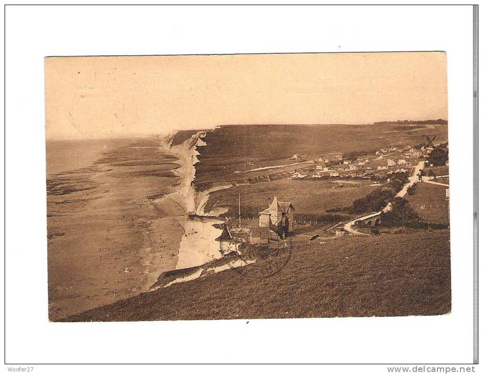 CPA BERNEVAL SUR MER Les Falaises Vers Le Tréport Et Les Ravins - Berneval