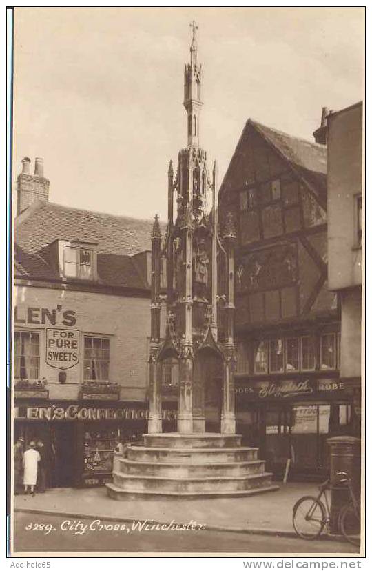 City Cross, Winchester Winkels, Shops, Magasins Sunshine Series, Real Photo, Sweetman & Son, Turnbridge Wells - Winchester