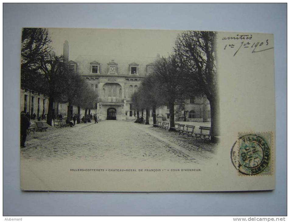 Villers-Cotterets . Cour D'Honneur Du Chateau  .  1903 - Villers Cotterets