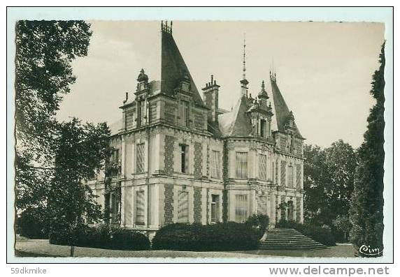 Carte Postale Pouges Les Eaux - Chateau De La Maitairie - Pougues Les Eaux