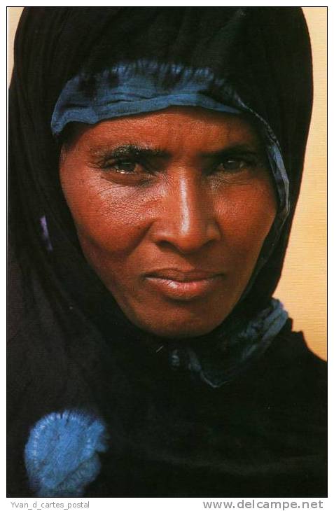 PHOTOGRAPHE STEVE MAC CURRY SERIE PORTRAITS GAO MALI JEUNE FEMME - Non Classés