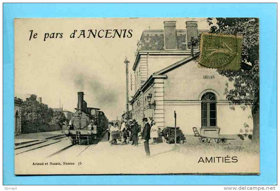 B - 44 - ANCENIS - La Gare Avec Gros Plan Du Train - Ancenis