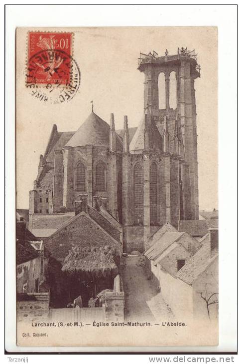 CPA De Larchant (Seine Et Marne 77): Eglise Saint Mathurin. L'Abside (échafaudages) - Larchant