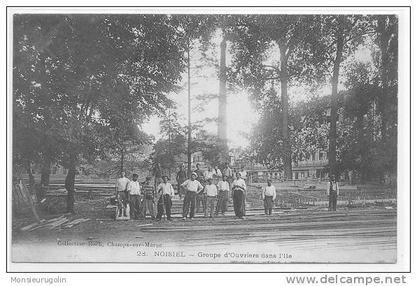 77 )) NOISIEL, Groupe D´ouvriers Dans L´Ile, Coll Roch, ANIMEE - Noisiel