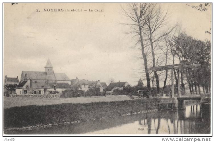 Noyers France, Canal And Small Bridge On Old Postcard - Noyers Sur Cher