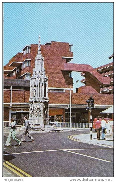 Hertfordshire? - Eleanor Cross Monument  E967 - Hertfordshire