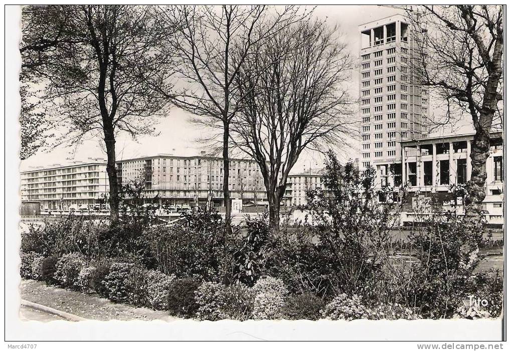 LE HAVRE 76 Le Beffoi Hotel De Ville Et Jardin Editions Tisse Carte Dentelée Véritable Photo - Saint-Roch (Plein)