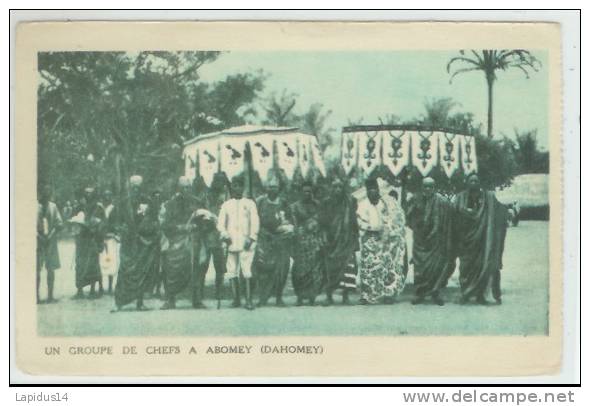 H 857 /CPA -  AFRIQUE DAHOMEY    UN GROUPE DE CHEFS A ABOMEY - Dahomey