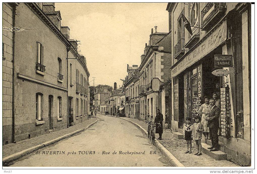 SAINT AVERTIN - Rue De Rochepinard - Bar, Tabac, Pèche, Cartes Postales - Non Circulé - Saint-Avertin