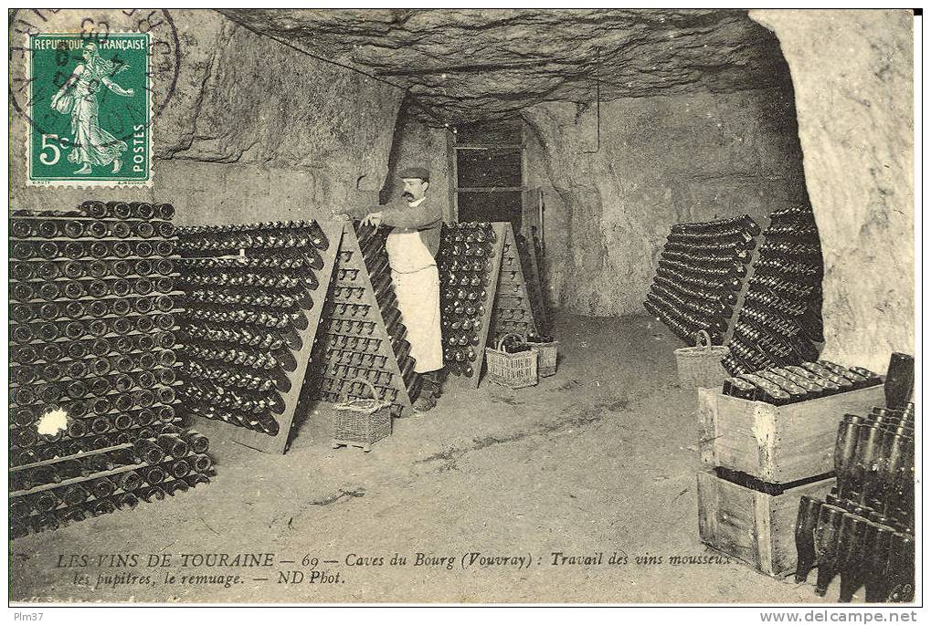 VOUVRAY - Les Vins - Caves Du Bourg, Travail Des Vins Mousseux, Le Remuage - Voy. 1908, Parfait état - Vouvray