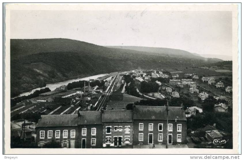 07 - Belle CPSM Fumay - Usines Du Piedselle Et Cité Du Charnois - Fumay