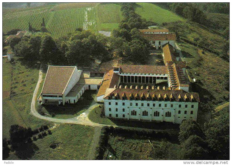 Carte Postale 64. Hasparren  L'Abbaye   Vue D´avion  Trés Beau Plan - Hasparren