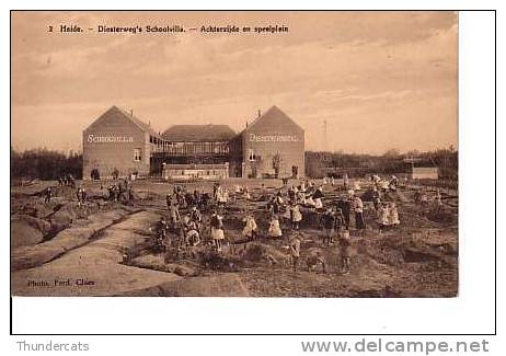 KALMTHOUT DIESTERWEG SCHOOLVILLA ACHTERZIJDE EN SPEELPLEIN - Kalmthout