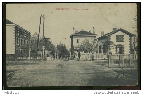 42 ANDREZIEUX BOUTHEON Passaga à Niveau - Andrézieux-Bouthéon