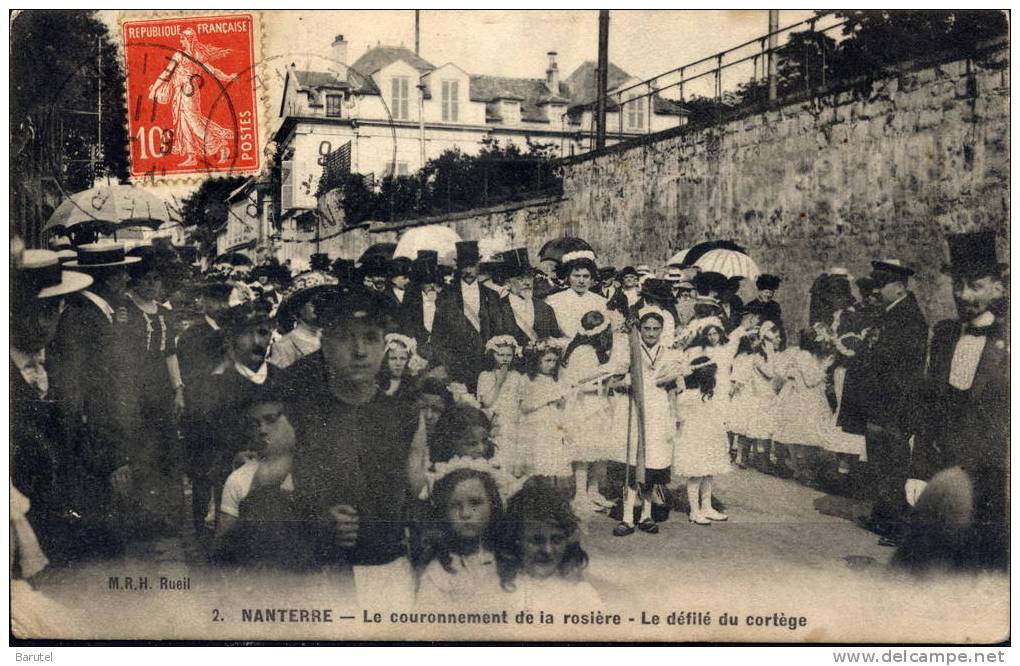 NANTERRE - Le Couronnement De La Rosière. Le Défilé Du Cortège - Nanterre