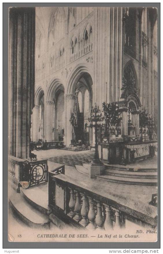 B - CARTE POSTALE - 61 - SEES - LA CATHEDRALE - LA NEF ET LE COEUR - - Sees