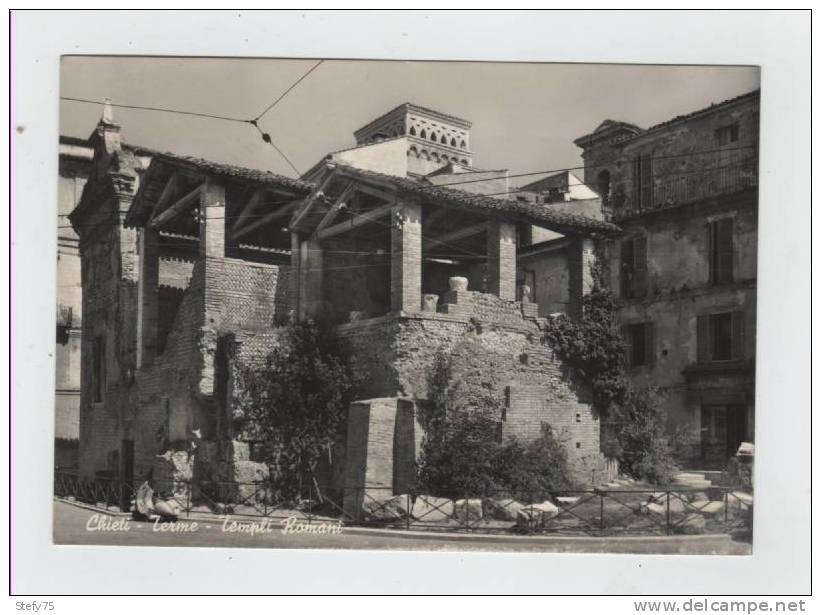 Chieti-terme-templi Romani-vespa - Terni