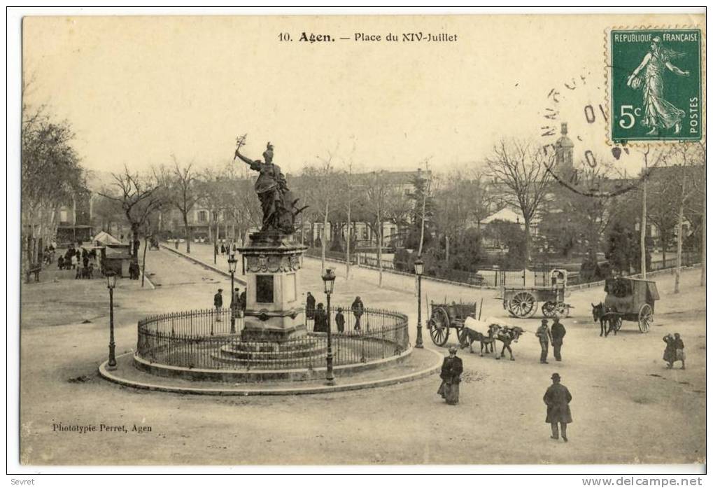 AGEN. - Place Du XIV Juillet. - Agen