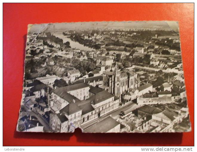 CPSM (57-MOSELLE) -EN AVION AU DESSUS DE THIONVILE-EGLISE ET HOPITAL DE BEAUREGARD-CARTE EN MAUVAIS ETAT. - Thionville