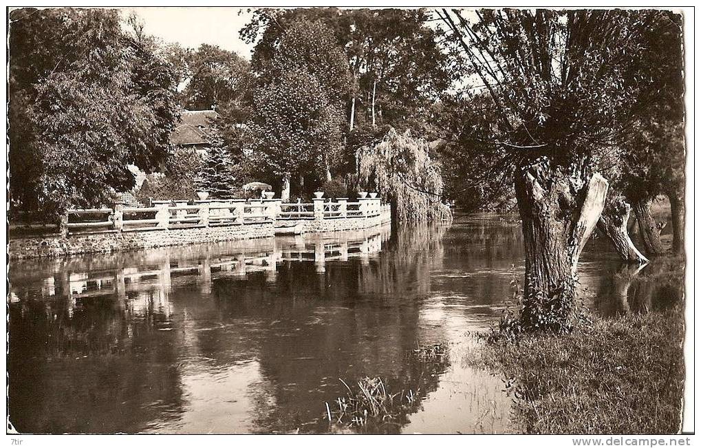 MANDRES Bords De L'Yerres - Mandres Les Roses