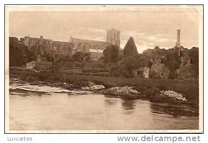 CHRISTCHURCH PRIORY AND RUINS . NEAR BOURNEMOUTH. - Bournemouth (vanaf 1972)
