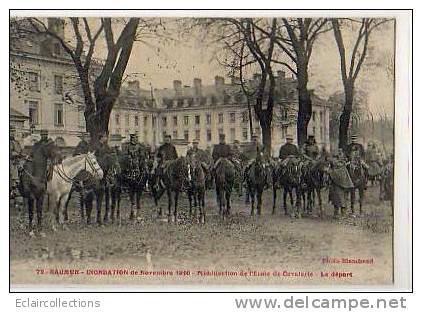 SAUMUR... Inondations De 1910.. Ecole De Cavalerie.. Le Départ - Saumur
