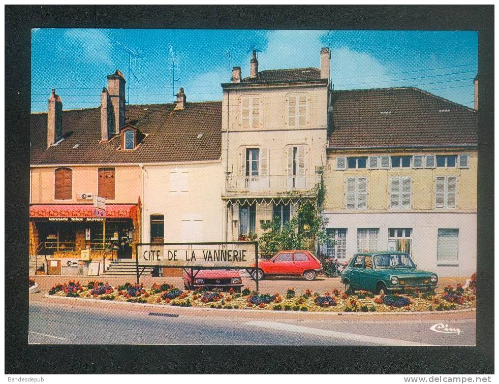 Fayl Billot ( Haute Marne 52) - Place De Verdun ( Cité De La Vannerie Automobile Simca 1100 Renault 5 COMBIER CIM) - Fayl-Billot