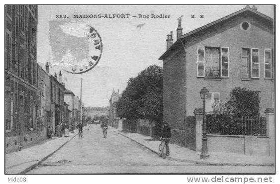 94. MAISONS ALFORT.  RUE RODIER. - Maisons Alfort