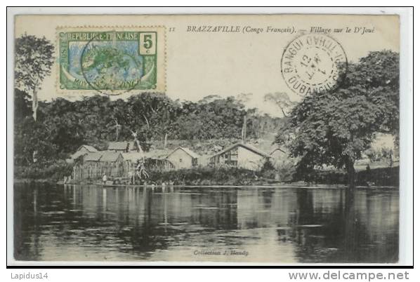 J 267 /CPA -   CONGO - FRANCAIS -BRAZZAVILLE  -VILLAGE SUR LE D´ JOUE - Brazzaville