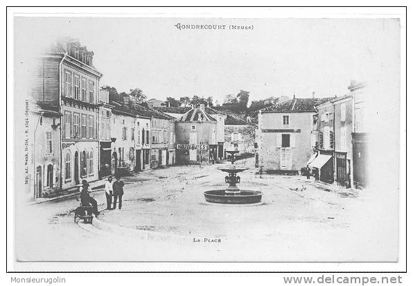55 )) GONDRECOURT, La Place, ANIMEE (légèrement Bleutée) - Gondrecourt Le Chateau