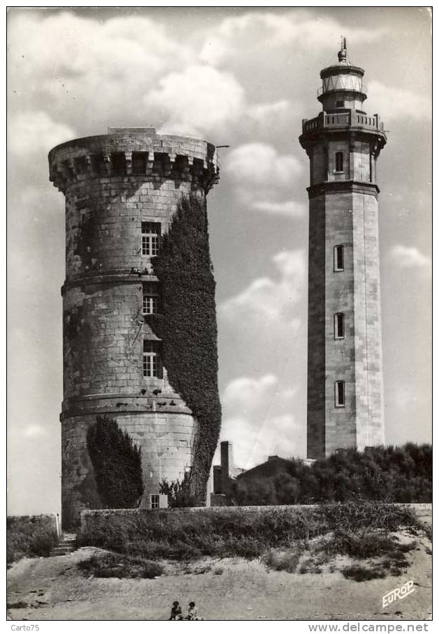 Les Deux Phares - Ile De Ré - Lighthouses