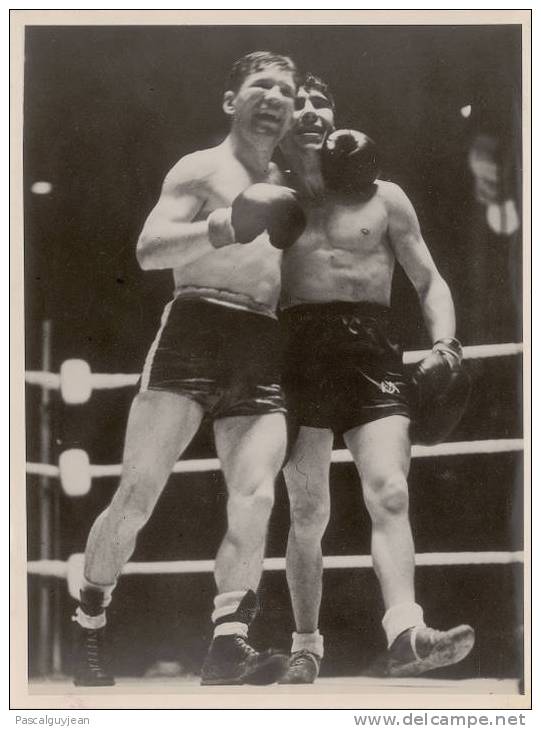 PHOTO PRESSE LE FRANCAIS SANDRYRON A CONSERVE SON TITRE - 1948 - POIDS MOUCHE - Autres & Non Classés