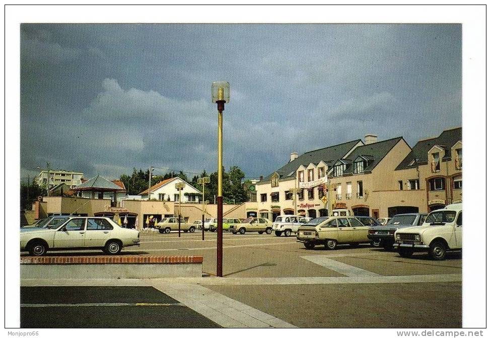 CPM De Saint Herblain Bourg   Centre Commercial Des Arcades - Saint Herblain