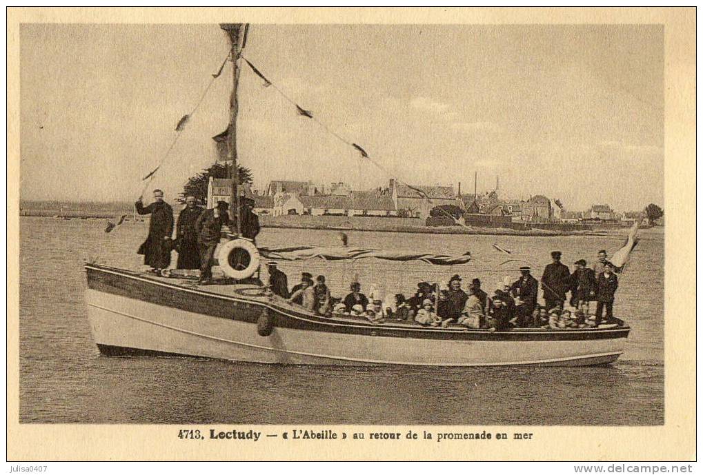 LOCTUDY (29) Retour Bateau Du Promenade L'Abeille Gros Plan - Loctudy