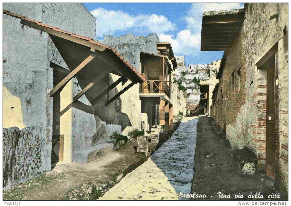 Ercolano - Una Via Della Citta - Ercolano