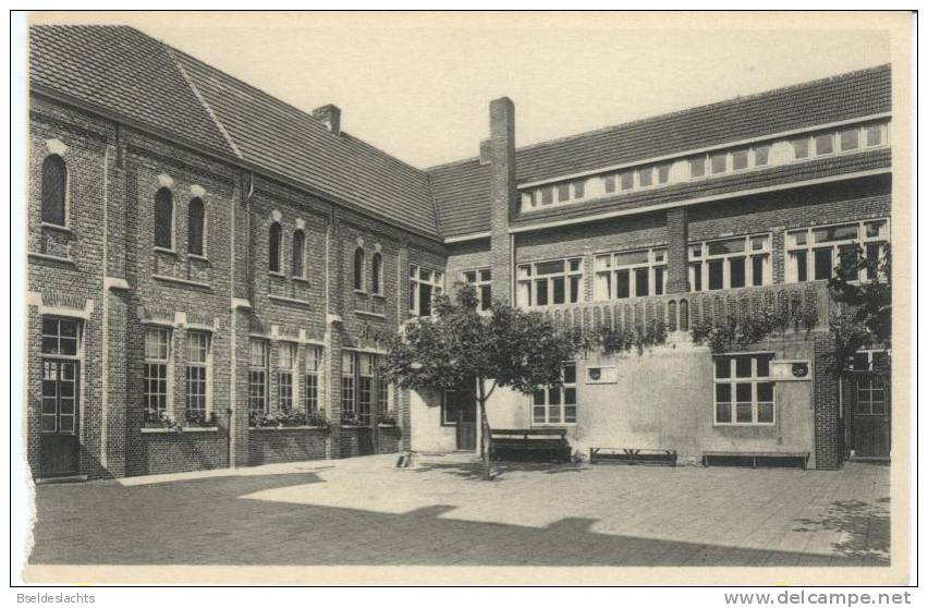 Ravels OLV Van De Kempen Open Luchtschool De Binnenkoer - Ravels