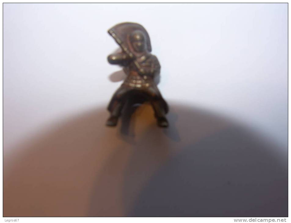 KINDER FIGURINES METAL Cavalier Cotte De Maille - Metal Figurines