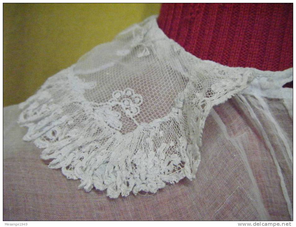 Faux Col Ancien Ou Plastron -belle Dentelle Au Col---n°14 - Sonstige & Ohne Zuordnung