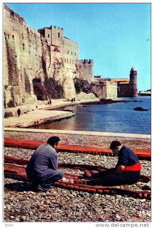 Cpsm 66 PYRENEES ORIENTALESmillas  CHATEAU DES TEMPLIERS EGLISE ST VINCENT - Millas