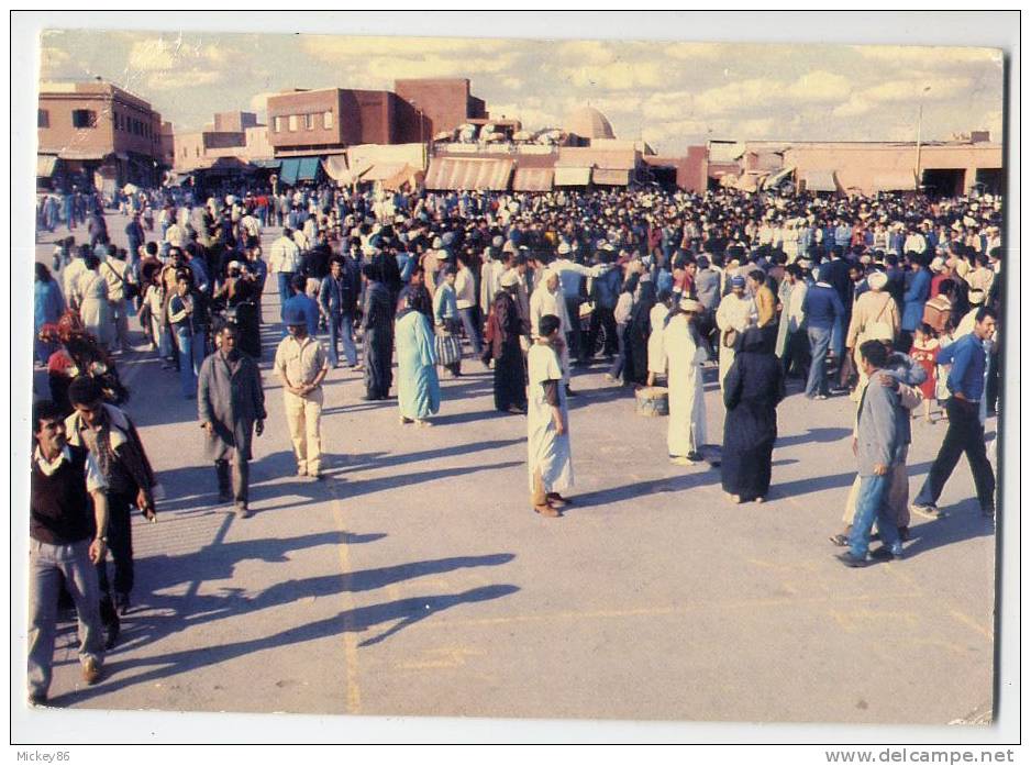 Maroc--MARRAKECH-datée 1986-Place Jamma El Fna (très Animée) ,cpm N° 22 éd Color Marrakech - Marrakesh