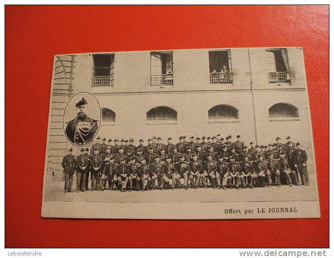 CPA -75-PARIS - PARIS?? -OFFERT PAR LE JOURNAL-GROUPE DE PERSONNAGES MILITAIRES??-CARTE EN BON ETAT.NON VOYAGEE- - Sets And Collections