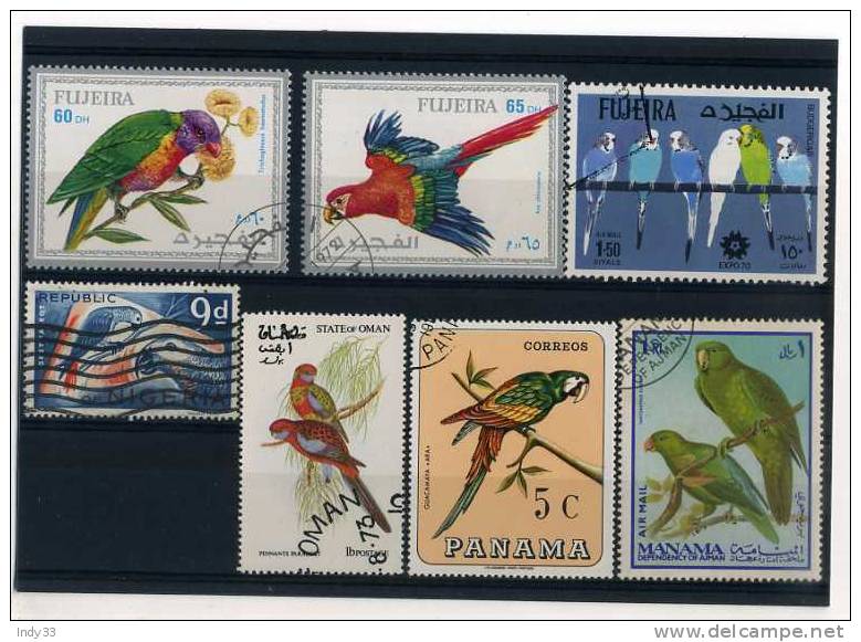 - ENSEMBLE DE TIMBRES SUR LES PERROQUETS  . PAYS DIVERS - Papagayos