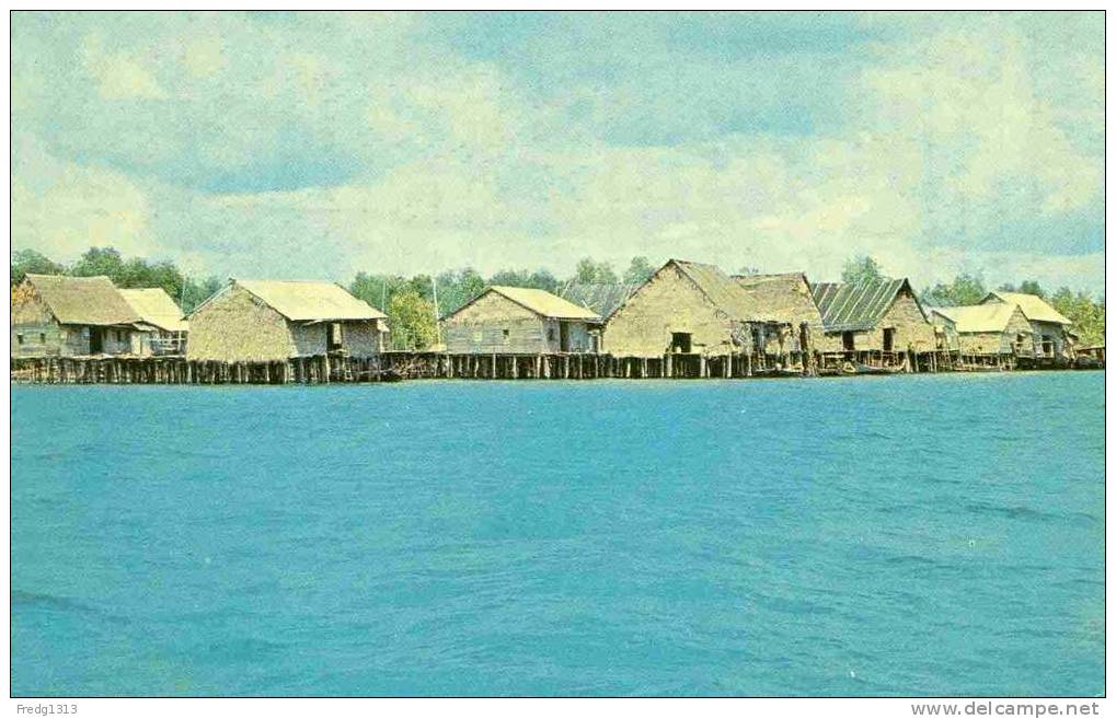 Malaysia - Port Swettenham - Fishermen's Huts - Malaysia