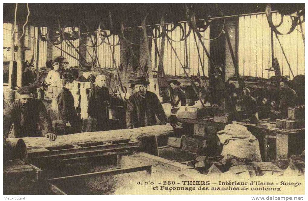 CPA. REPRO. THIERS. INTERIEUR D'USINE. SCIAGE ET FACONNAGE DES MANCHES DE COUTEAUX. - Industrial